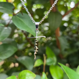 faith cut out cross pendant necklace