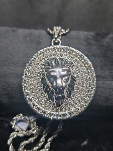 royal mane