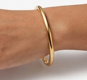 minimalist polished gold tone round bangle bracelet